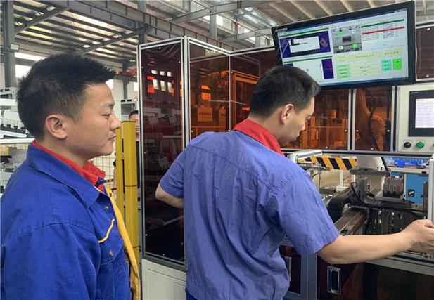 低壓智能機器人工廠作業 智能化生產的革新之路